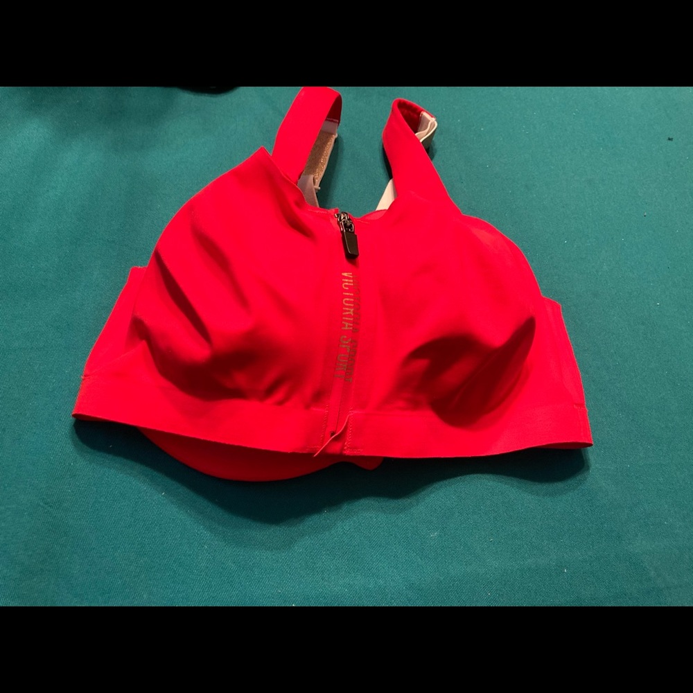 NEW Victoria’s Secret Sports Bra - Red